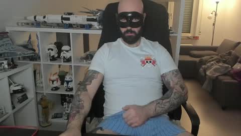 Robert online show from 12-31-24, 04:14