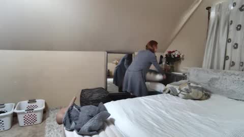 Daisy online show from 02-20-25, 05:40