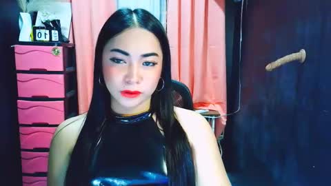 Snapshot of dirtygirls_grace chatting on 02-11-26, 11:37 grace online show from 02-11-26, 11:37