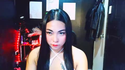 Snapshot of dirtygirls_grace chatting on 02-26-26, 01:21 grace online show from 02-26-26, 01:21