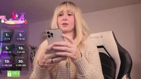 Susie   online show from 11-03-25, 08:10