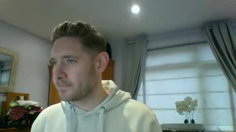 Snapshot of dirtylondon729 chatting on 01-08-26, 12:18 Exhibitionist Ben online show from 01-08-26, 12:18