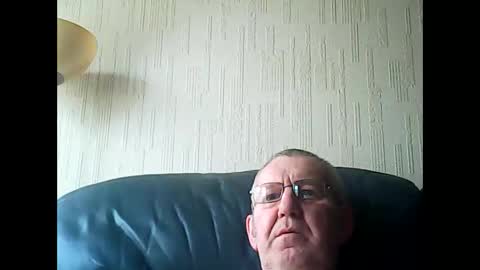 Snapshot of discovery63 chatting on 06-06-26, 02:33 discovery63 online show from 06-06-26, 02:33