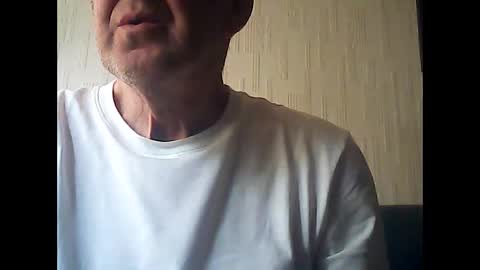 Snapshot of discovery63 chatting on 06-08-26, 09:42 discovery63 online show from 06-08-26, 09:42