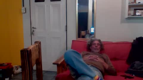 Snapshot of discretopasivo chatting on 05-21-26, 01:01 discretopasivo online show from 05-21-26, 01:01