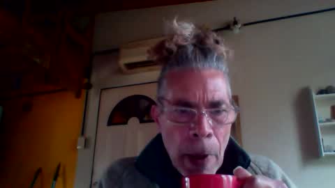Snapshot of discretopasivo chatting on 05-27-26, 06:49 discretopasivo online show from 05-27-26, 06:49