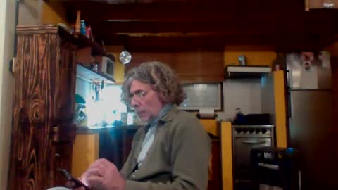 Snapshot of discretopasivo chatting on 07-23-26, 01:58 discretopasivo online show from 07-23-26, 01:58