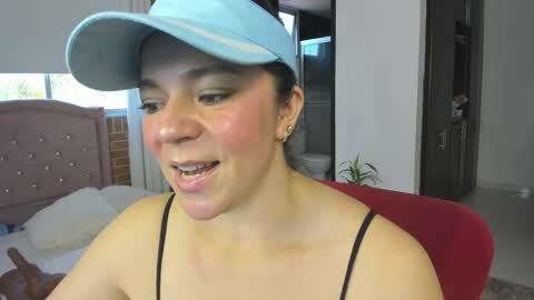 Snapshot of disneey2888 chatting on 05-24-26, 01:16 disneey2888 online show from 05-24-26, 01:16
