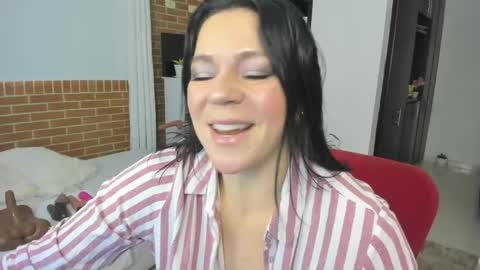Snapshot of disneey2888 chatting on 05-30-26, 02:03 disneey2888 online show from 05-30-26, 02:03