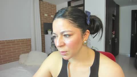 Snapshot of disneey2888 chatting on 06-21-26, 12:19 disneey2888 online show from 06-21-26, 12:19