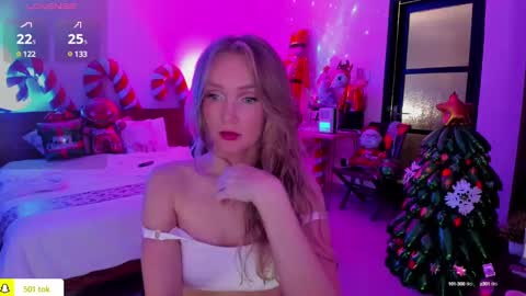 Snapshot of disney__princess chatting on 12-25-24, 11:54 JASMINE online show from 12-25-24, 11:54