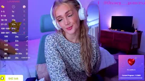 Snapshot of disney__princess chatting on 02-06-26, 11:46 JASMINE online show from 02-06-26, 11:46