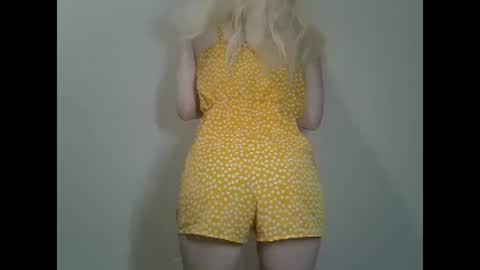 DitaMilton online show from 02-18-25, 06:47