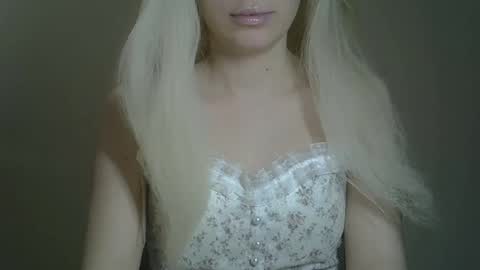 DitaMilton online show from 03-03-25, 04:03