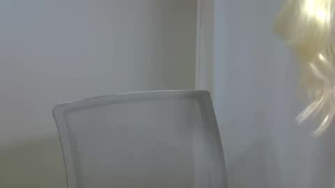 DitaMilton online show from 11-20-25, 10:31