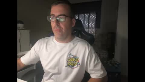 Snapshot of ditos_c chatting on 10-16-25, 08:15 ditos_c online show from 10-16-25, 08:15