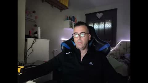 Snapshot of ditos_c chatting on 02-18-26, 08:32 ditos_c online show from 02-18-26, 08:32