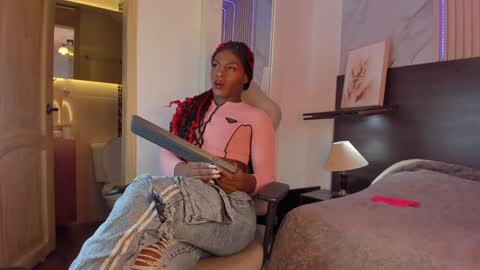 Snapshot of diva_kma chatting on 02-26-25, 12:27 Alejandra online show from 02-26-25, 12:27