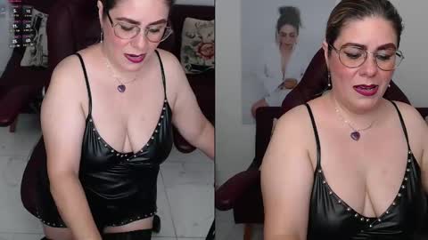 Snapshot of diva_milf chatting on 02-07-25, 10:30 Diva online show from 02-07-25, 10:30