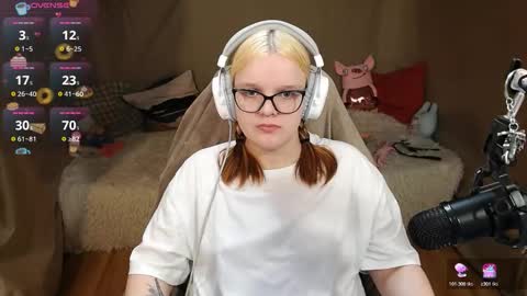 Snapshot of divamarisa chatting on 11-23-25, 07:08 Maria online show from 11-23-25, 07:08