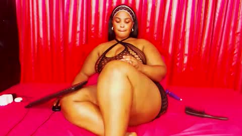 divinebooty93 online show from 05-09-26, 12:32