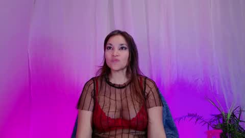 DivineLynn online show from 01-01-25, 06:16