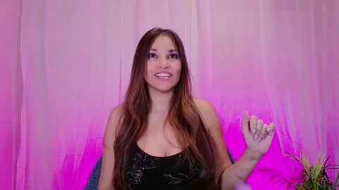 DivineLynn online show from 01-19-25, 06:53