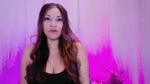 DivineLynn online show from 01-25-25, 02:25