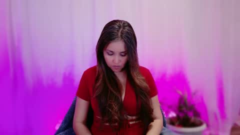 DivineLynn online show from 01-28-25, 04:19