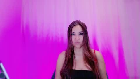 DivineLynn online show from 01-31-25, 03:44