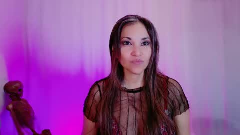 DivineLynn online show from 02-09-25, 03:23