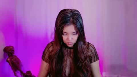 DivineLynn online show from 02-10-25, 12:29