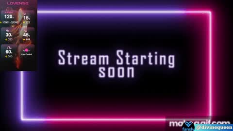 Snapshot of divinequeen chatting on 02-08-25, 11:22 online show from 02-08-25, 11:22