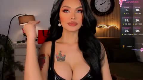 Snapshot of divinequeen chatting on 07-15-26, 03:50 online show from 07-15-26, 03:50