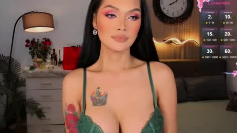 Snapshot of divinequeen chatting on 07-28-26, 03:08 online show from 07-28-26, 03:08