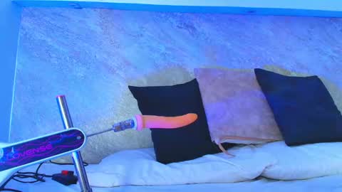 Snapshot of dixie_grey1 chatting on 10-13-25, 03:23 Sofia online show from 10-13-25, 03:23