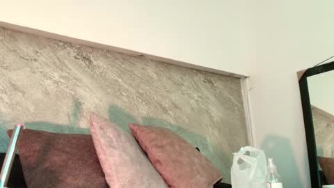 Sofia  online show from 01-16-26, 01:15