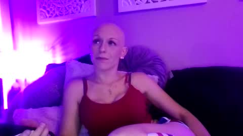 Snapshot of dixieglam chatting on 09-22-25, 09:11 dixieglam online show from 09-22-25, 09:11