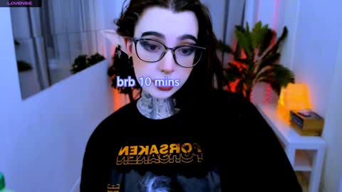 dixipixi_ online show from 02-07-25, 08:44