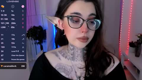 dixipixi_ online show from 11-07-25, 05:51