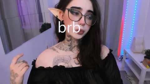 dixipixi_ online show from 05-16-26, 10:36