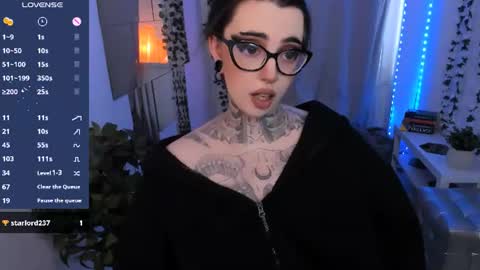 Snapshot of dixipixi_ chatting on 06-12-26, 07:40 dixipixi_ online show from 06-12-26, 07:40