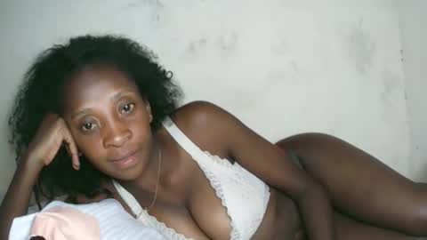 Snapshot of djamellah chatting on 04-10-26, 10:47 djamellah online show from 04-10-26, 10:47