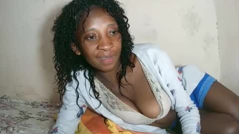 Snapshot of djamellah chatting on 05-11-26, 09:04 djamellah online show from 05-11-26, 09:04
