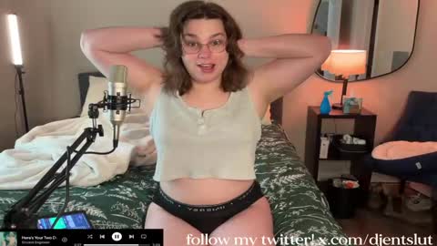 Snapshot of djentslut chatting on 12-10-24, 05:22 djentslut online show from 12-10-24, 05:22