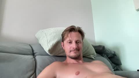 Snapshot of djo68686666 chatting on 07-22-26, 02:53 djo68686666 online show from 07-22-26, 02:53
