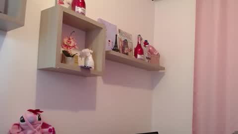 Snapshot of dlacarra chatting on 12-17-25, 12:05 David Lucky 13 online show from 12-17-25, 12:05