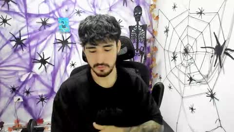 Snapshot of dmitrisanders1 chatting on 12-16-25, 01:21 Maybe in pvt online show from 12-16-25, 01:21