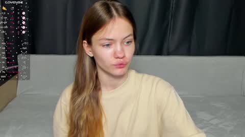 Polly and Kiriko online show from 01-04-25, 01:10