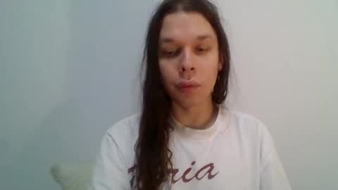 Snapshot of dobb582726 chatting on 12-18-25, 09:43 dobb582726 online show from 12-18-25, 09:43